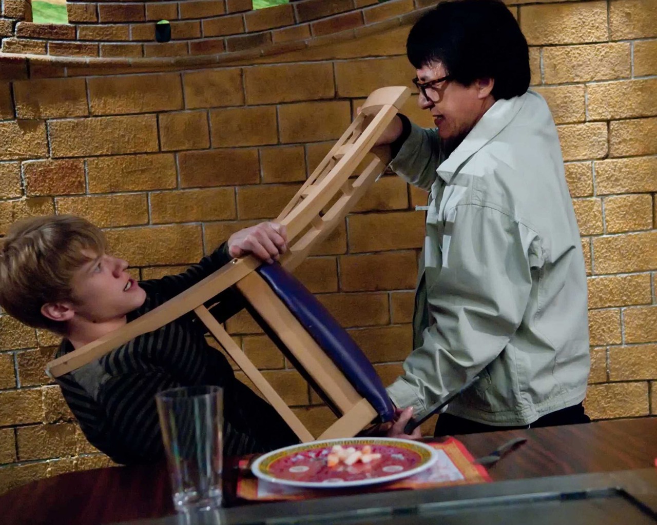 Spy Next Door HD tapetu #10 - 1280x1024