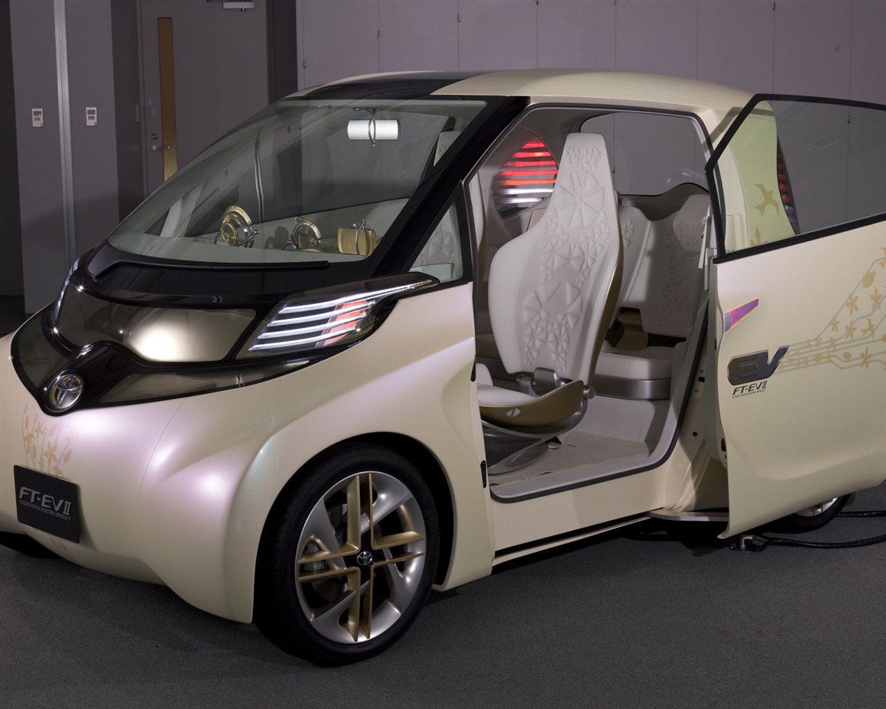 Toyota concept car wallpaper (2) #11 - 1280x1024