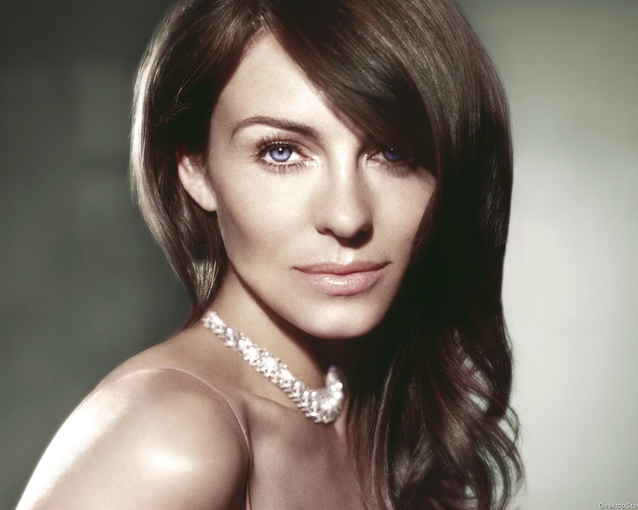 Elizabeth Hurley schöne Tapete #32 - 1280x1024