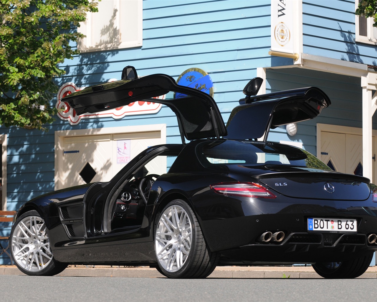 Brabus Mercedes-Benz SLS AMG - 2010 HD wallpaper #6 - 1280x1024