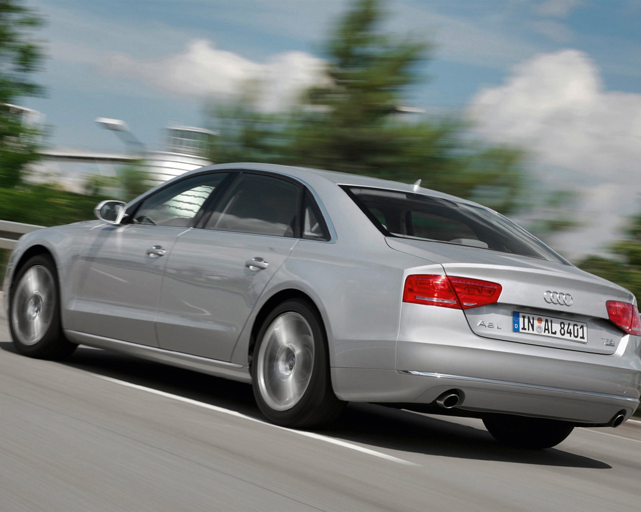 Audi A8 L 3.0 TFSI Quattro - 2010 高清壁紙 #30 - 1280x1024