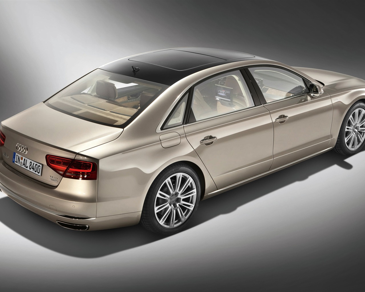 Audi A8 L W12 quattro - 2010 HD Wallpaper #30 - 1280x1024