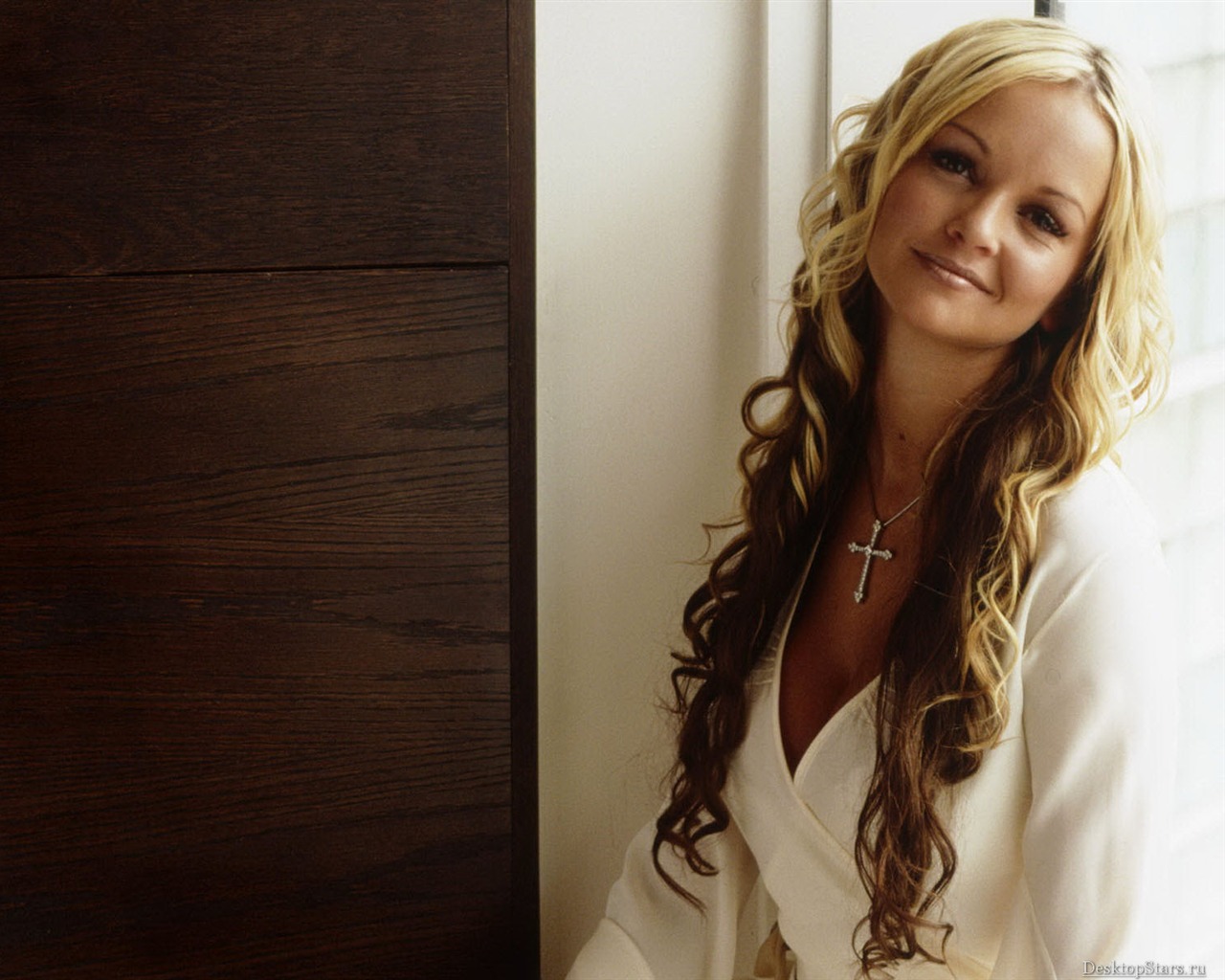 Jennifer Ellison 珍妮弗·艾莉森 美女壁纸(二)22 - 1280x1024