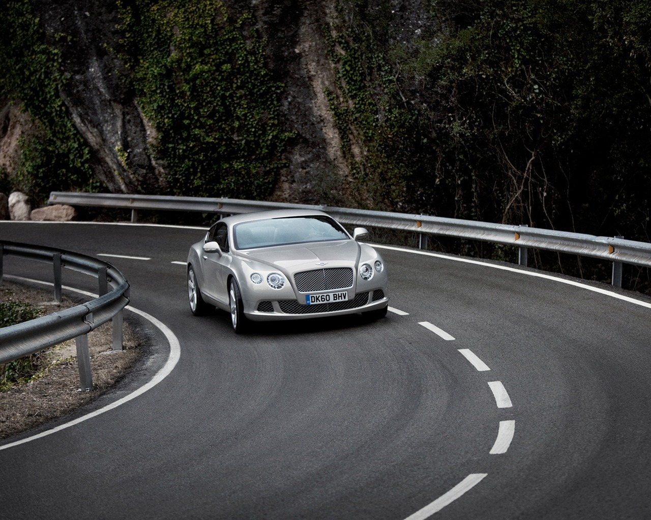 Bentley Continental GT - 2010 HD tapetu #9 - 1280x1024