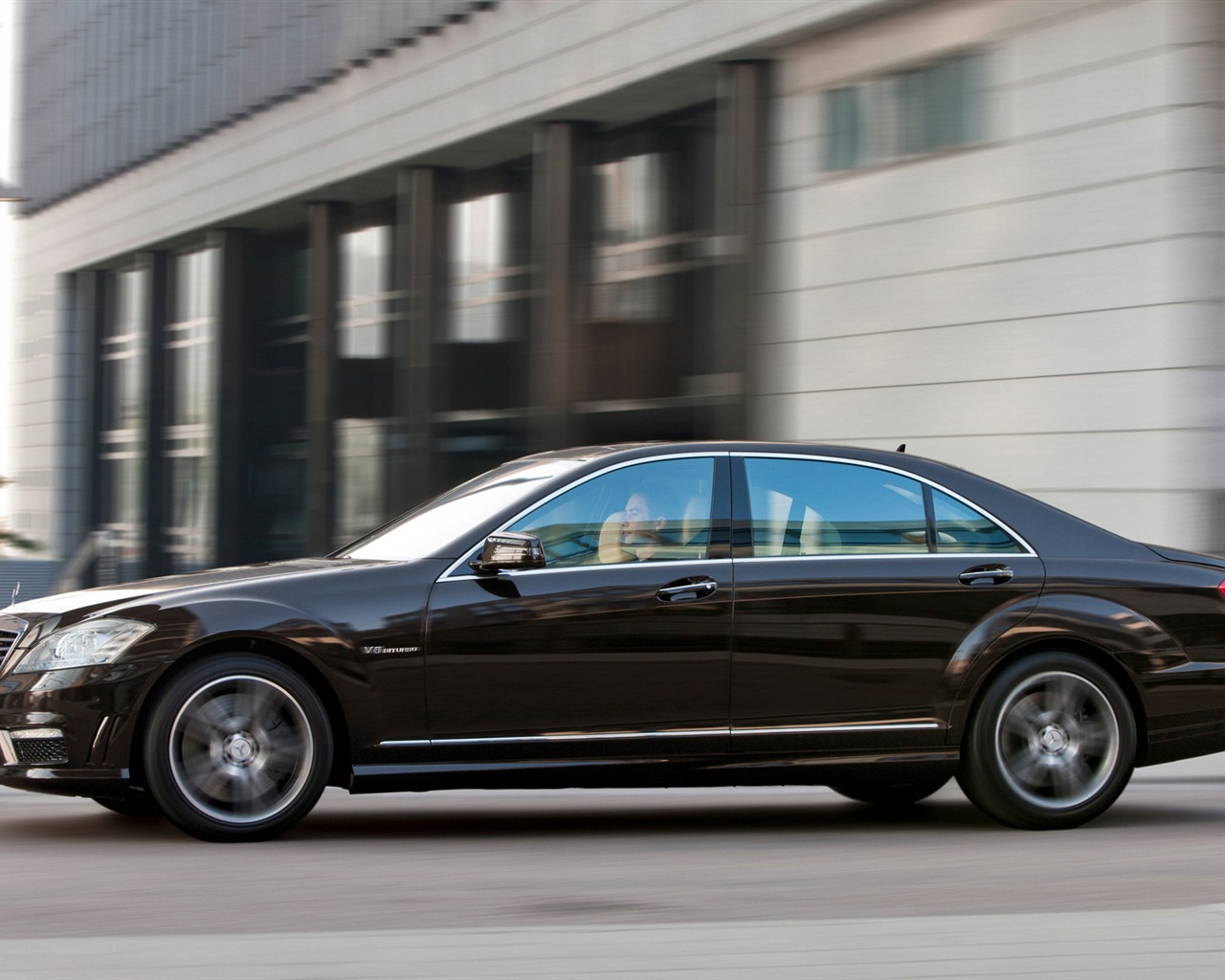 Mercedes-Benz S63 AMG - 2010 HD wallpaper #1 - 1280x1024