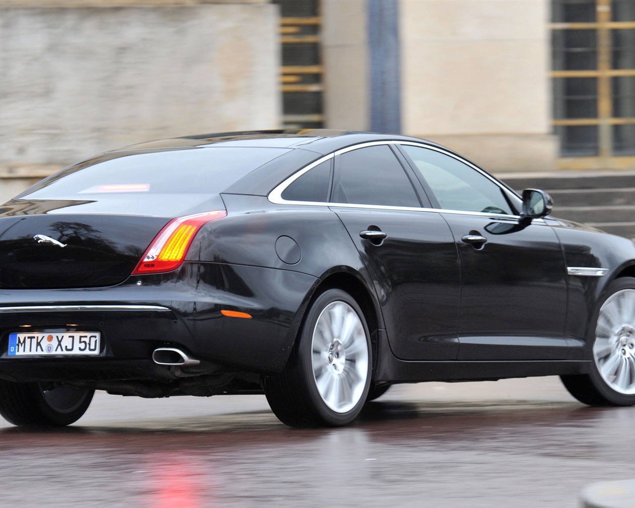 Jaguar XJL - 2010 HD tapetu #1 - 1280x1024