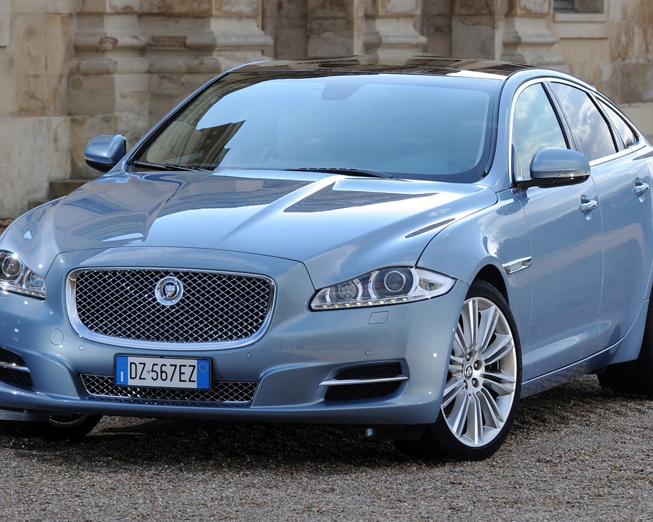 Jaguar XJL - 2010 HD tapetu #12 - 1280x1024