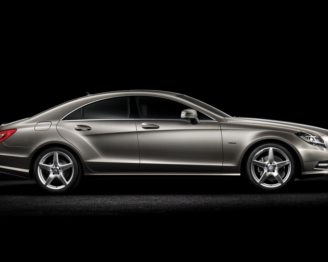 Mercedes-Benz Clase CLS - 2010 fondos de escritorio de alta definición #3 - 1280x1024