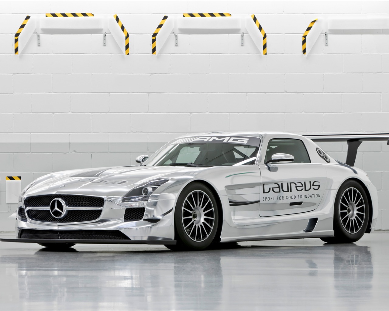 Mercedes-Benz SLS AMG GT3 - 2010 HD tapetu #2 - 1280x1024