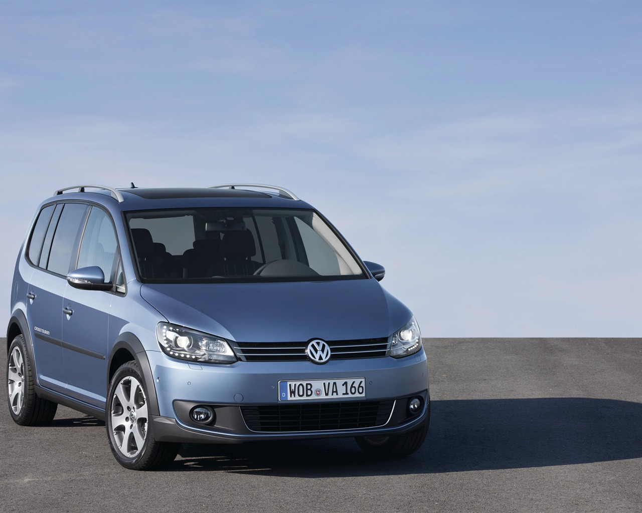 Volkswagen CrossTouran - 2010 HD wallpaper #8 - 1280x1024