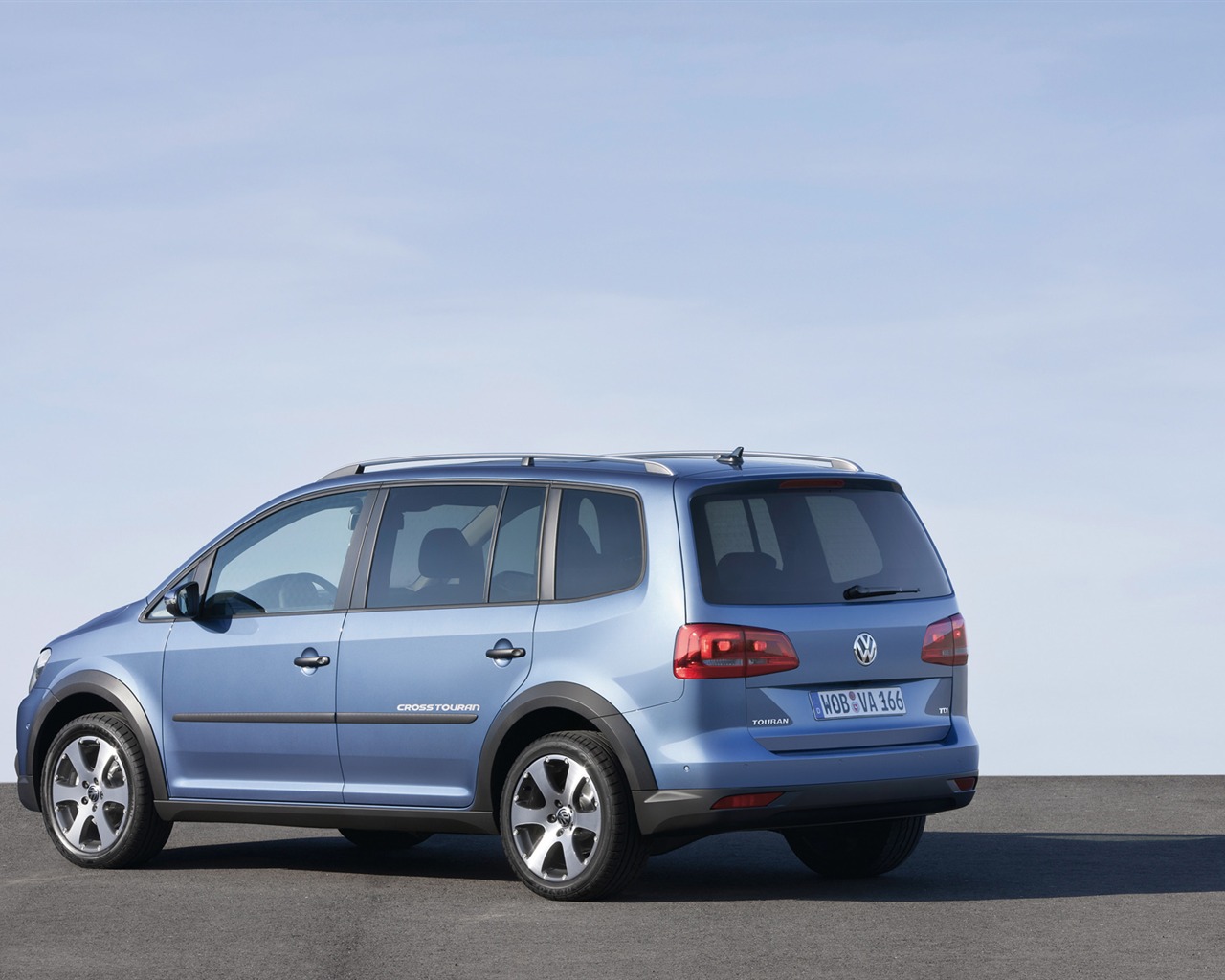 Volkswagen CrossTouran - 2010 HD wallpaper #9 - 1280x1024