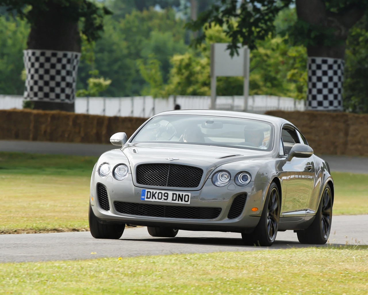 Bentley Continental Supersports - 2009 HD tapetu #10 - 1280x1024
