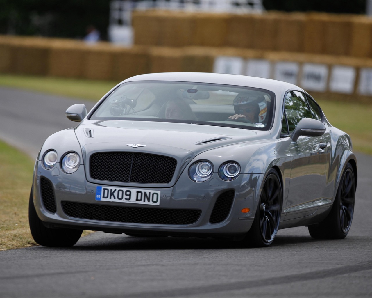 Bentley Continental Supersports - 2009 HD wallpaper #11 - 1280x1024