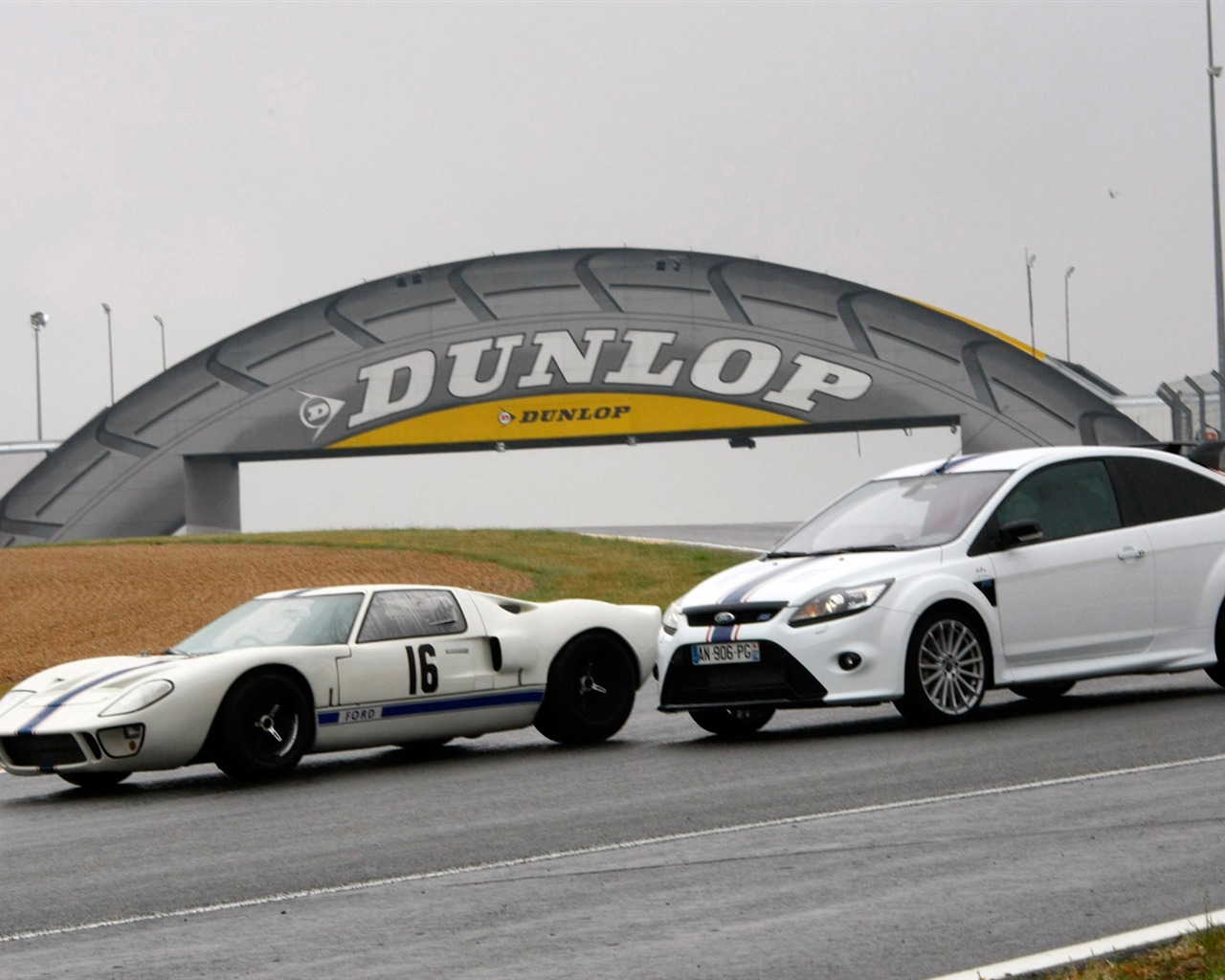 Ford Focus RS Le Mans Classic - 2010 HD wallpaper #10 - 1280x1024