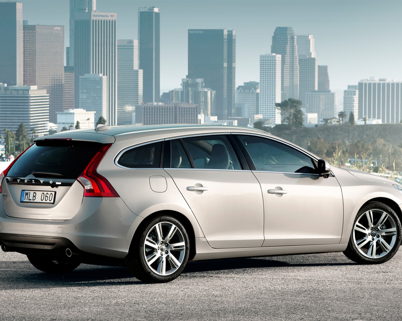 Volvo V60 - 2010 HD Wallpaper #2 - 1280x1024