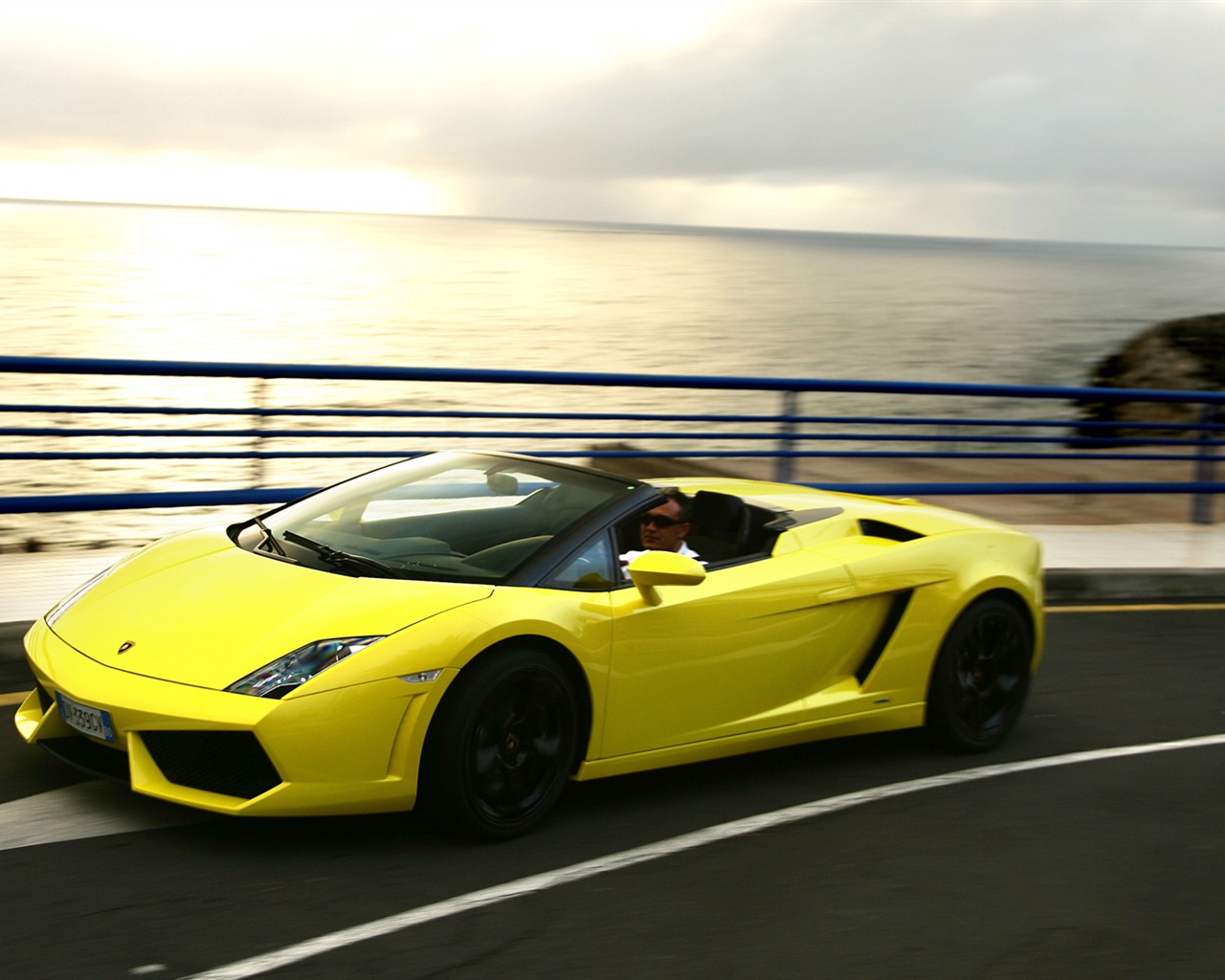Lamborghini Gallardo LP560-4 Spyder - 2009 HD tapetu #8 - 1280x1024