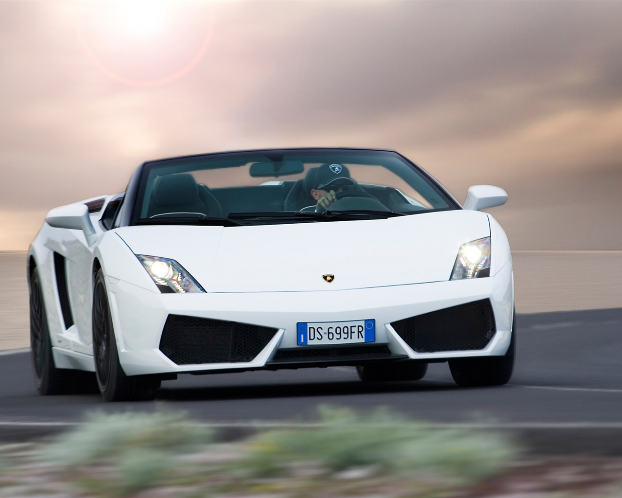 Lamborghini Gallardo LP560-4 Spyder - 2009 HD Wallpaper #18 - 1280x1024