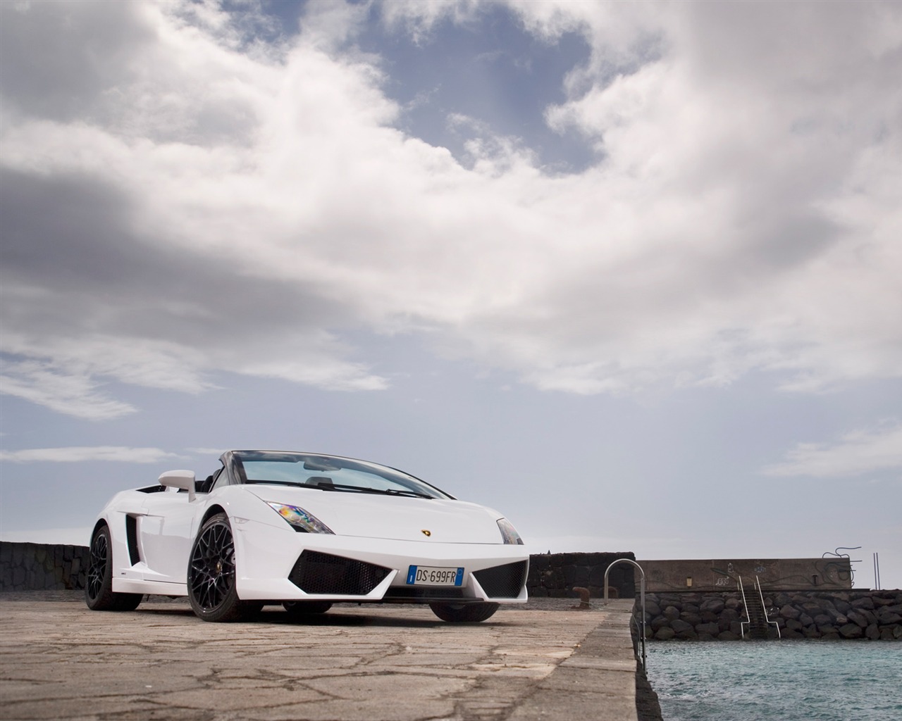 Lamborghini Gallardo LP560-4 Spyder - 2009 HD wallpaper #28 - 1280x1024