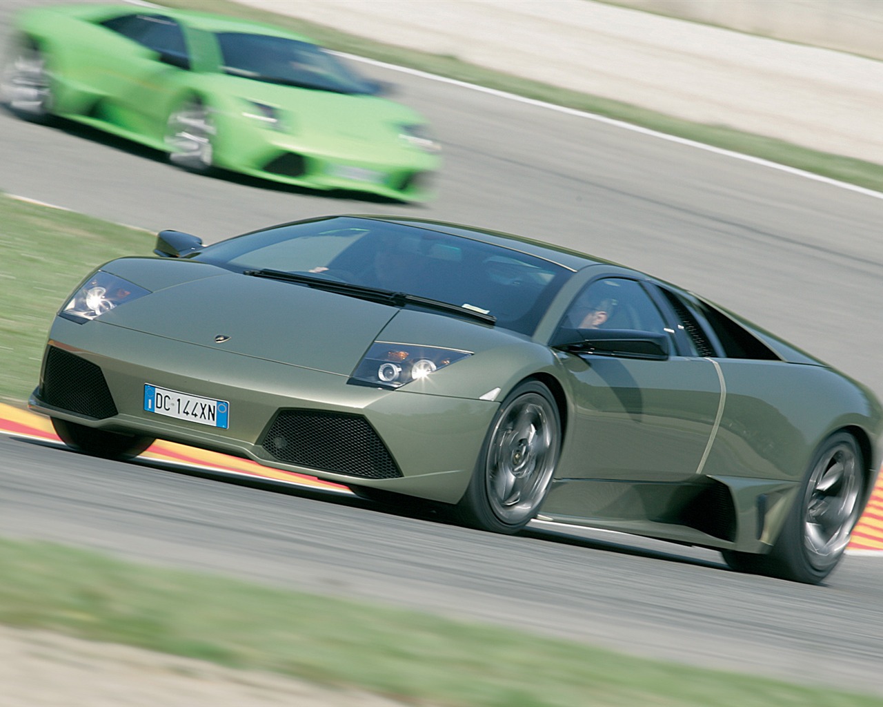 Lamborghini Murcielago LP640 - 2006 HD tapetu #39 - 1280x1024