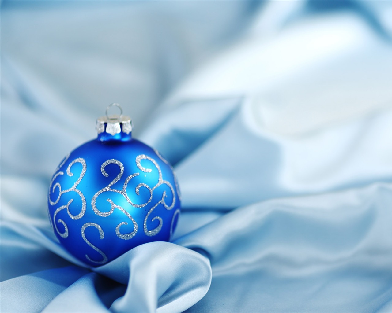 Christmas balls wallpaper (1) #14 - 1280x1024