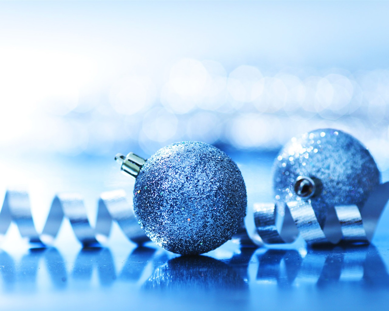 Christmas balls wallpaper (2) #11 - 1280x1024