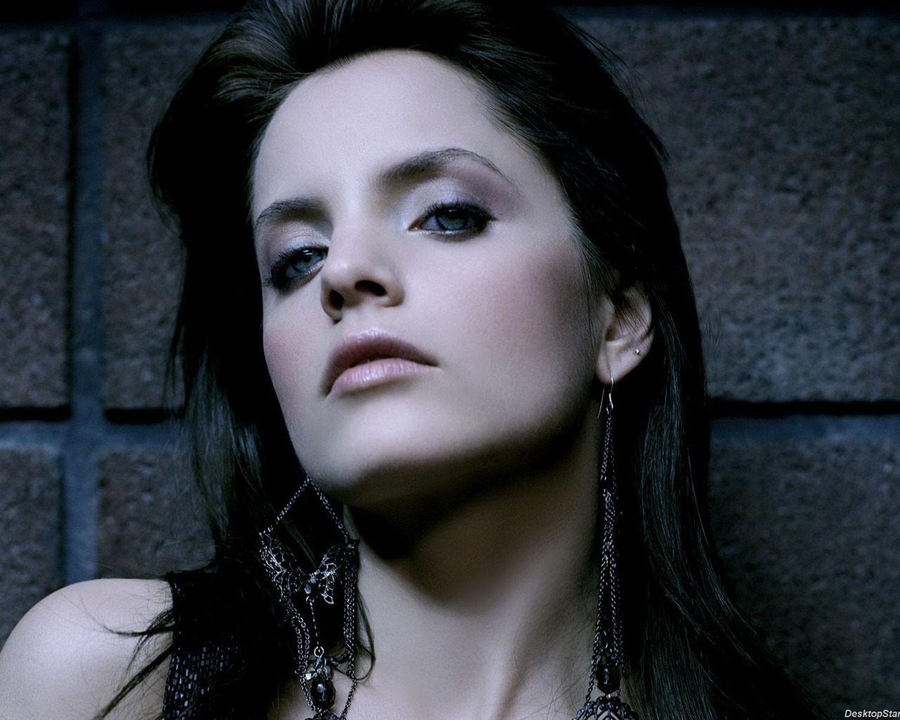 Mena Suvari beautiful wallpaper #28 - 1280x1024