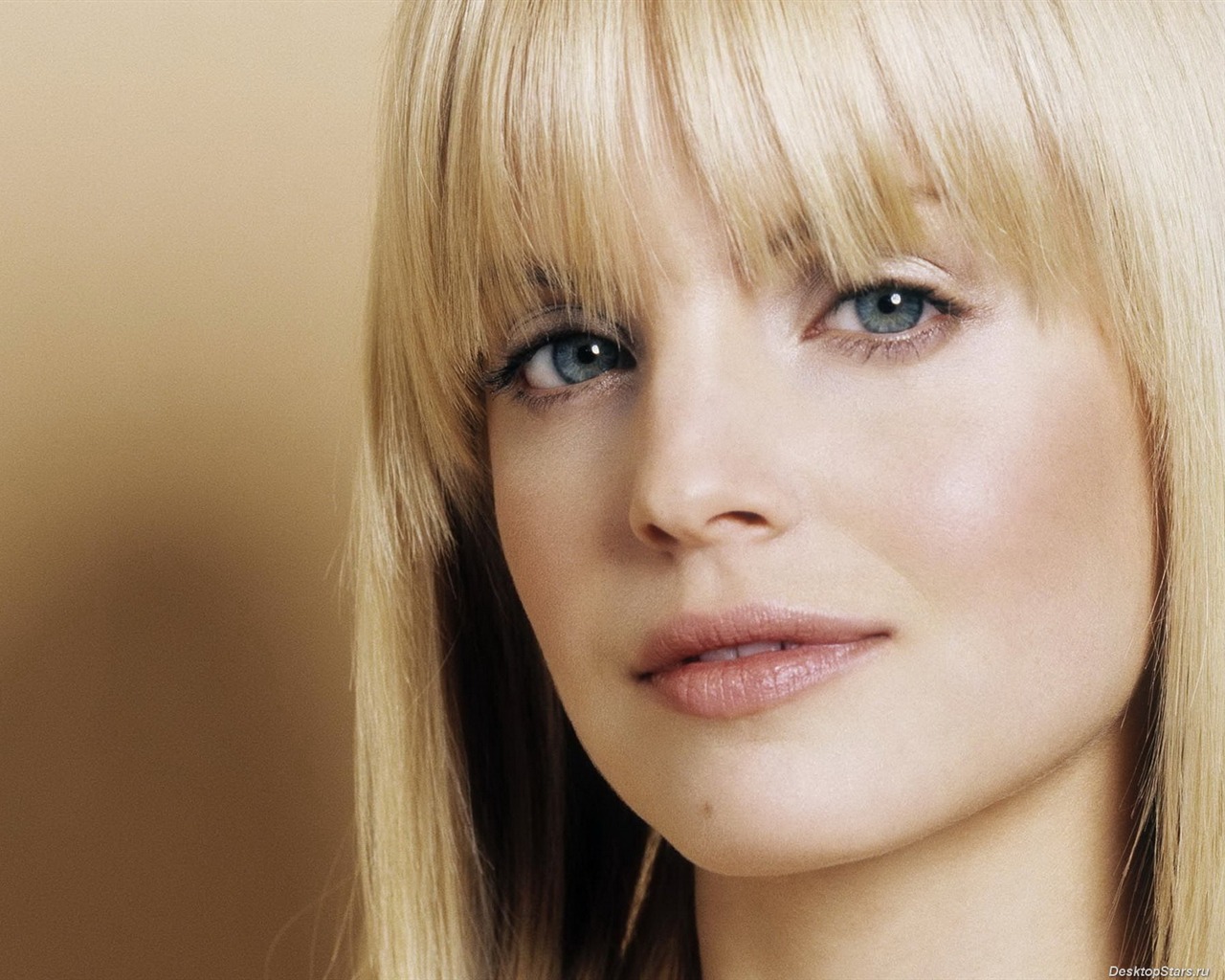 Mena Suvari krásná tapeta #41 - 1280x1024