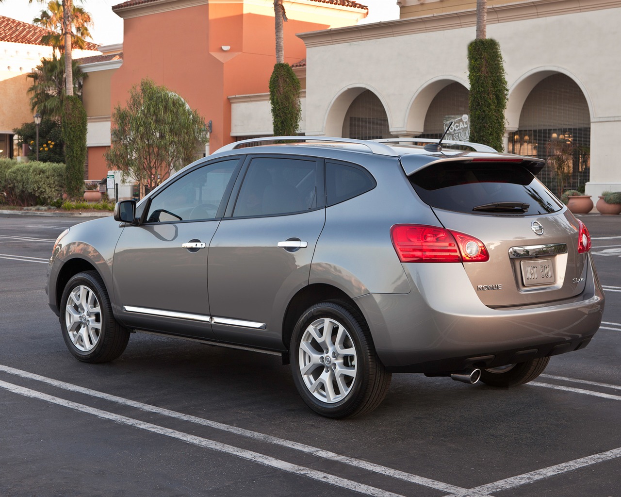 Nissan Rogue (US version) - 2011 HD wallpaper #5 - 1280x1024