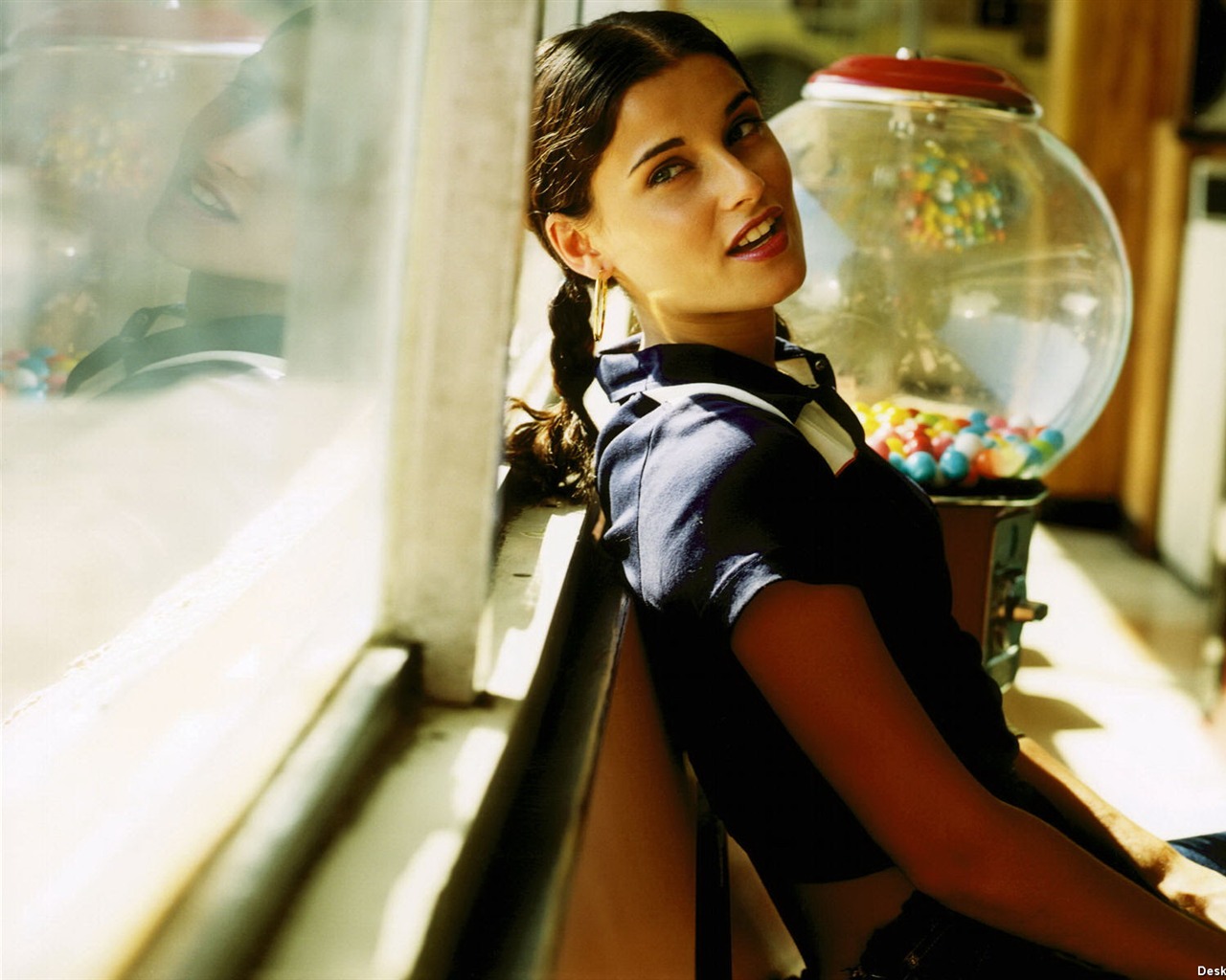 Nelly Furtado tapety krásná #11 - 1280x1024