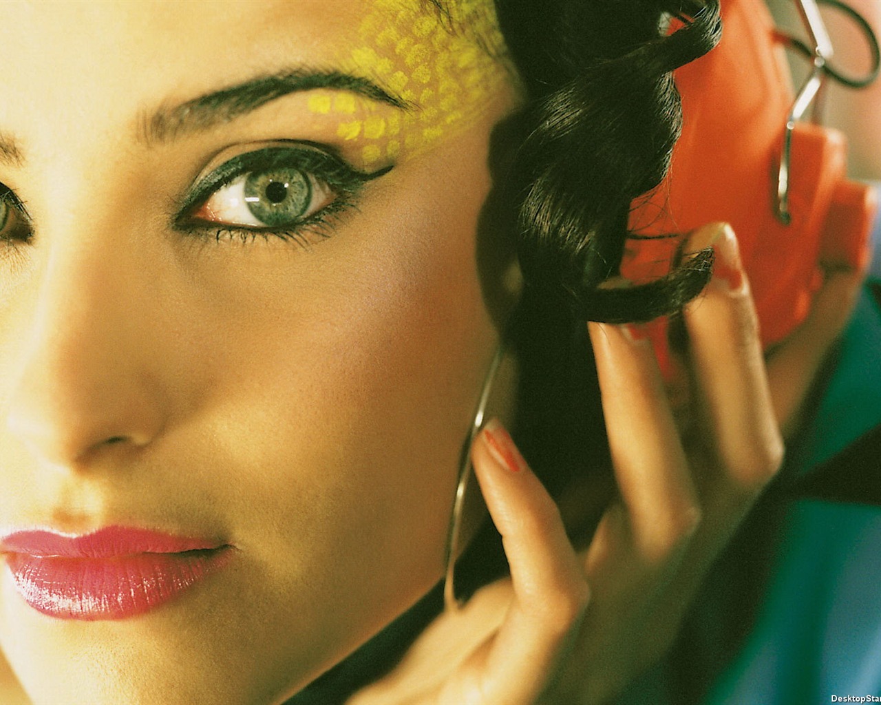 Nelly Furtado beautiful wallpaper #13 - 1280x1024
