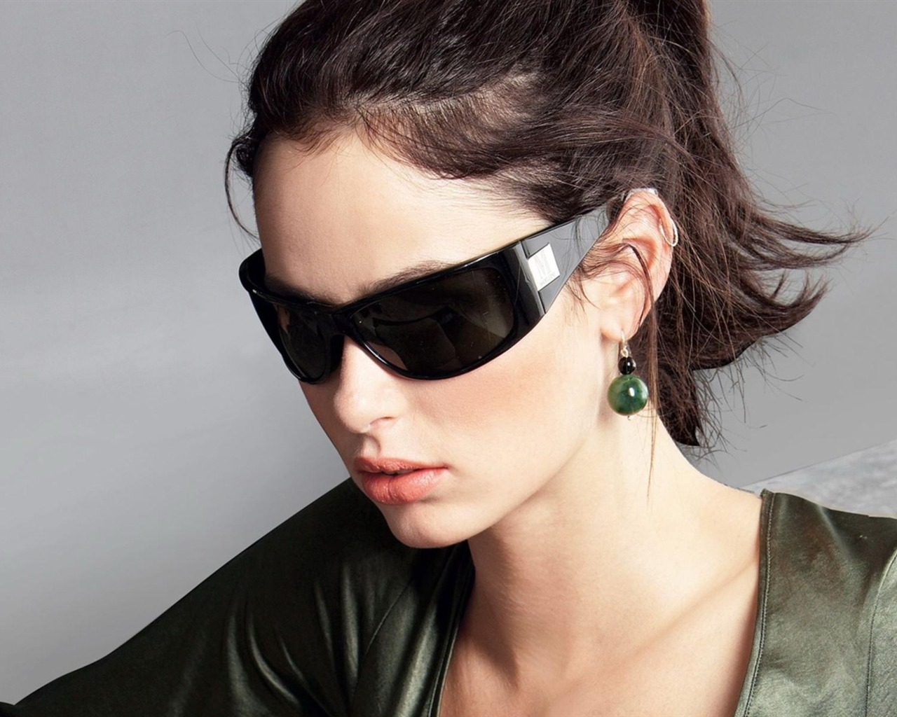 Nicole Trunfio krásnou tapetu #1 - 1280x1024