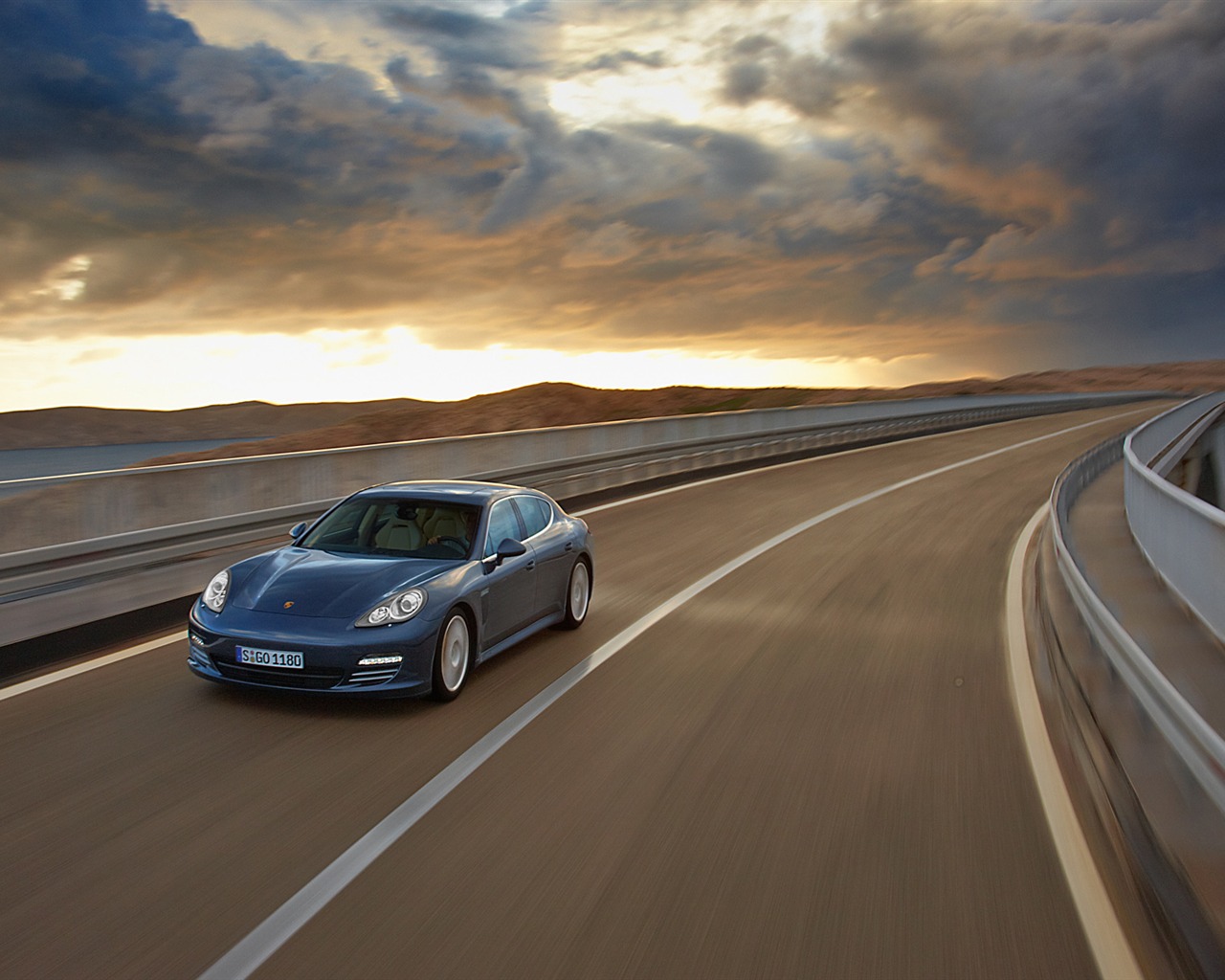 Porsche Panamera 4S - 2009 HD tapetu #12 - 1280x1024