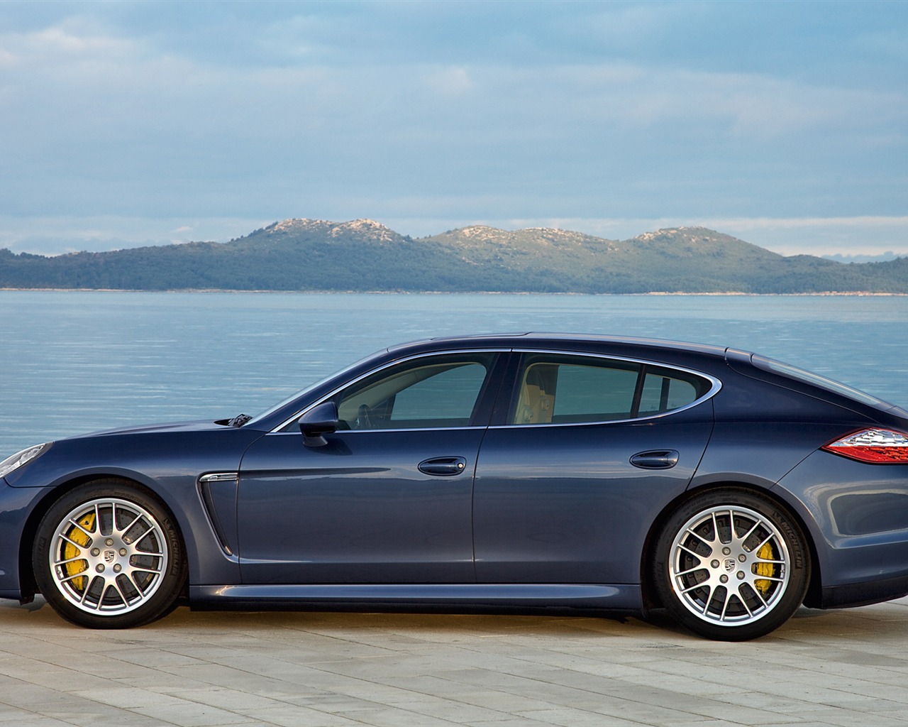 Porsche Panamera 4S - 2009 HD tapetu #16 - 1280x1024