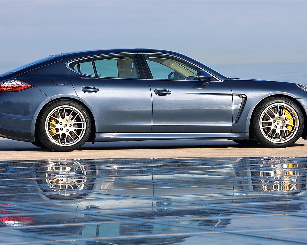 Porsche Panamera 4S - 2009 HD tapetu #18 - 1280x1024