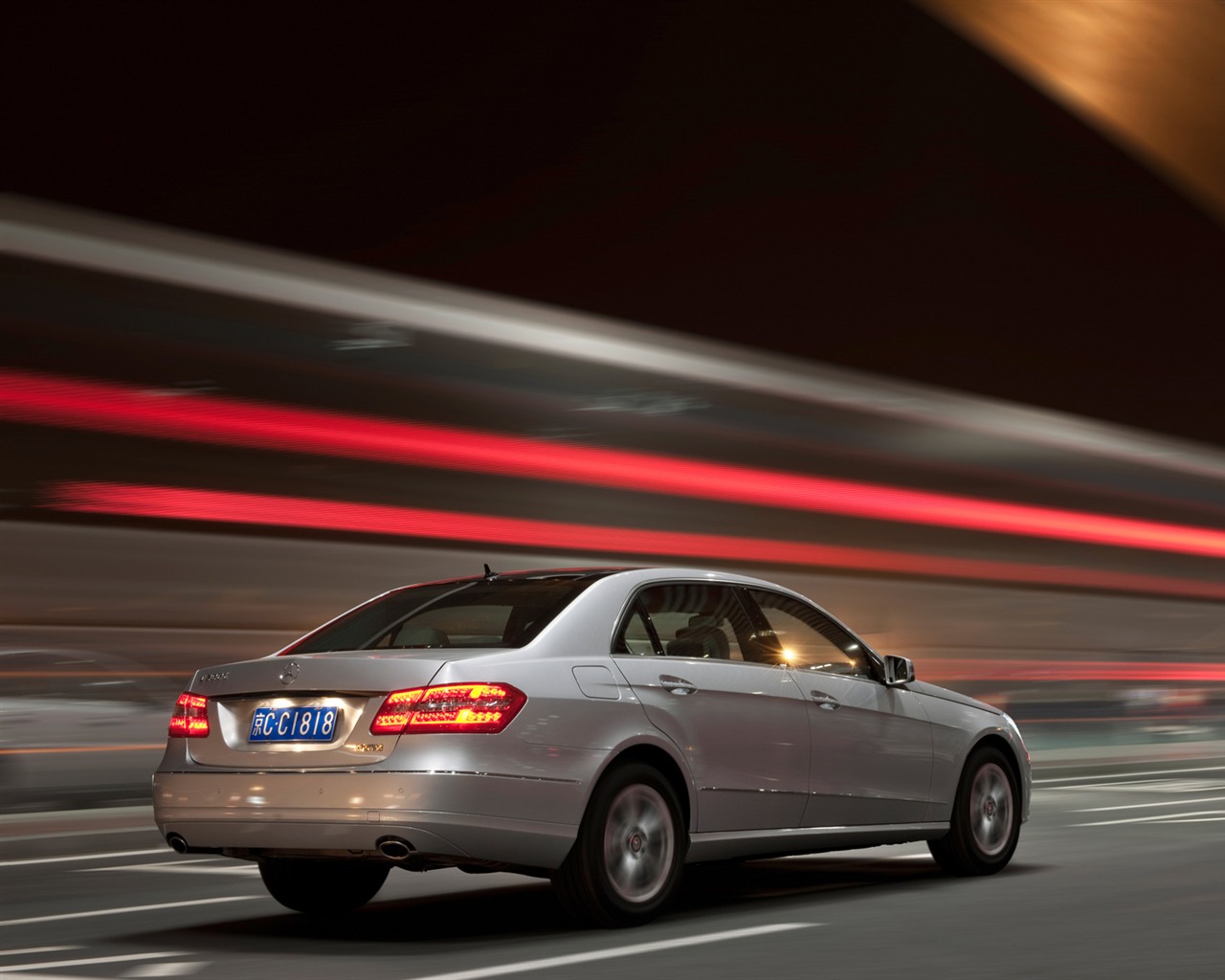 Mercedes-Benz E-Class Long Version - 2010 奔馳 #3 - 1280x1024