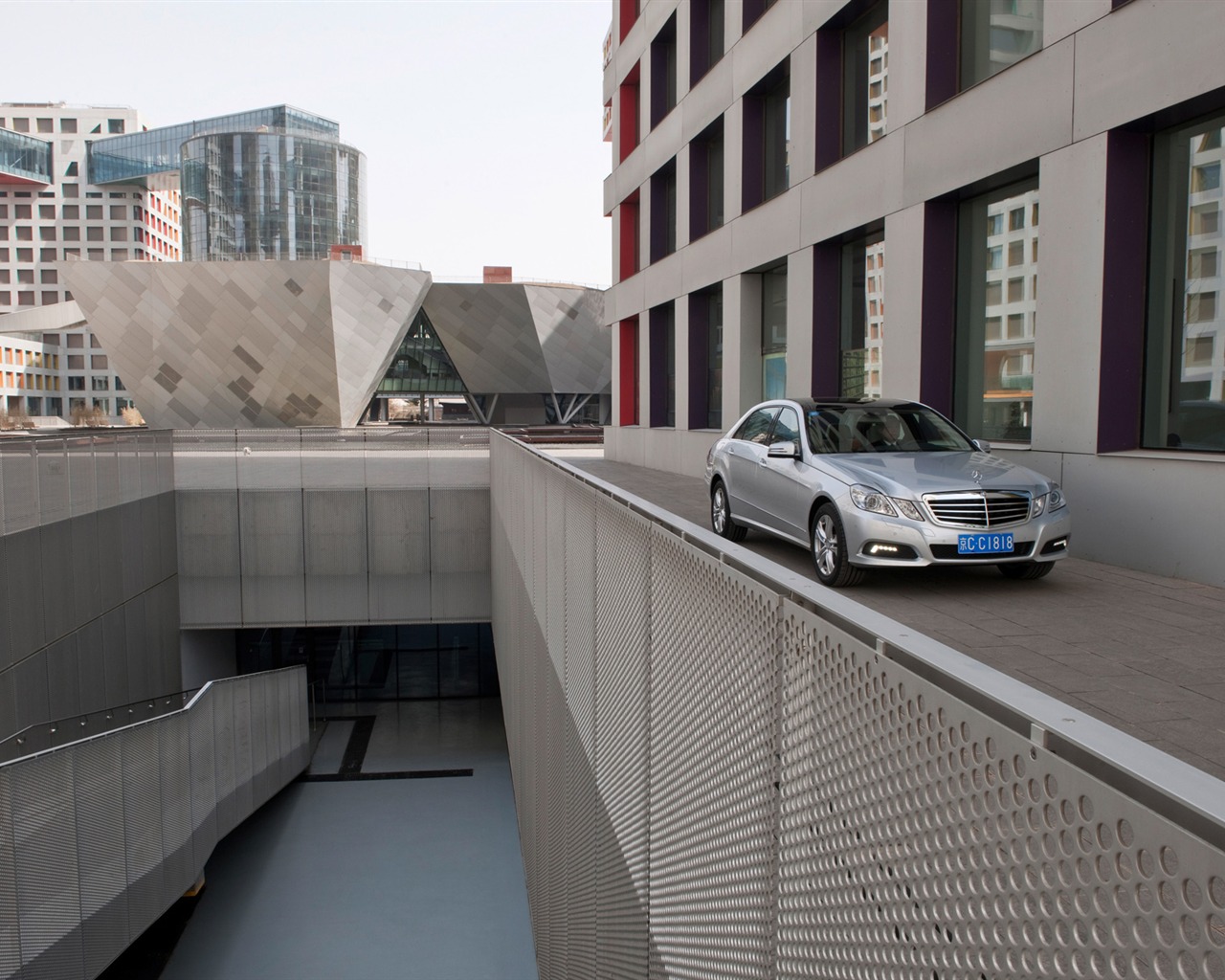 Mercedes-Benz E-Class Long Version - 2010 奔馳 #11 - 1280x1024