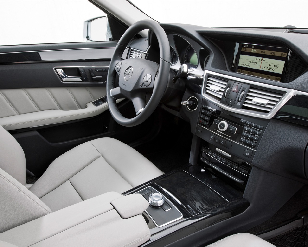 Mercedes-Benz E-Class Long Version - 2010 奔馳 #13 - 1280x1024