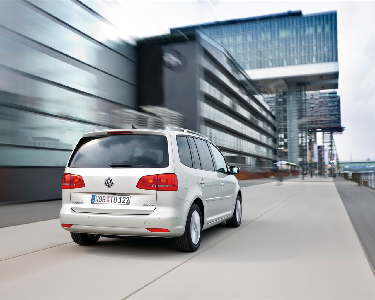 Volkswagen Touran TDI - 2010 HD tapetu #3 - 1280x1024