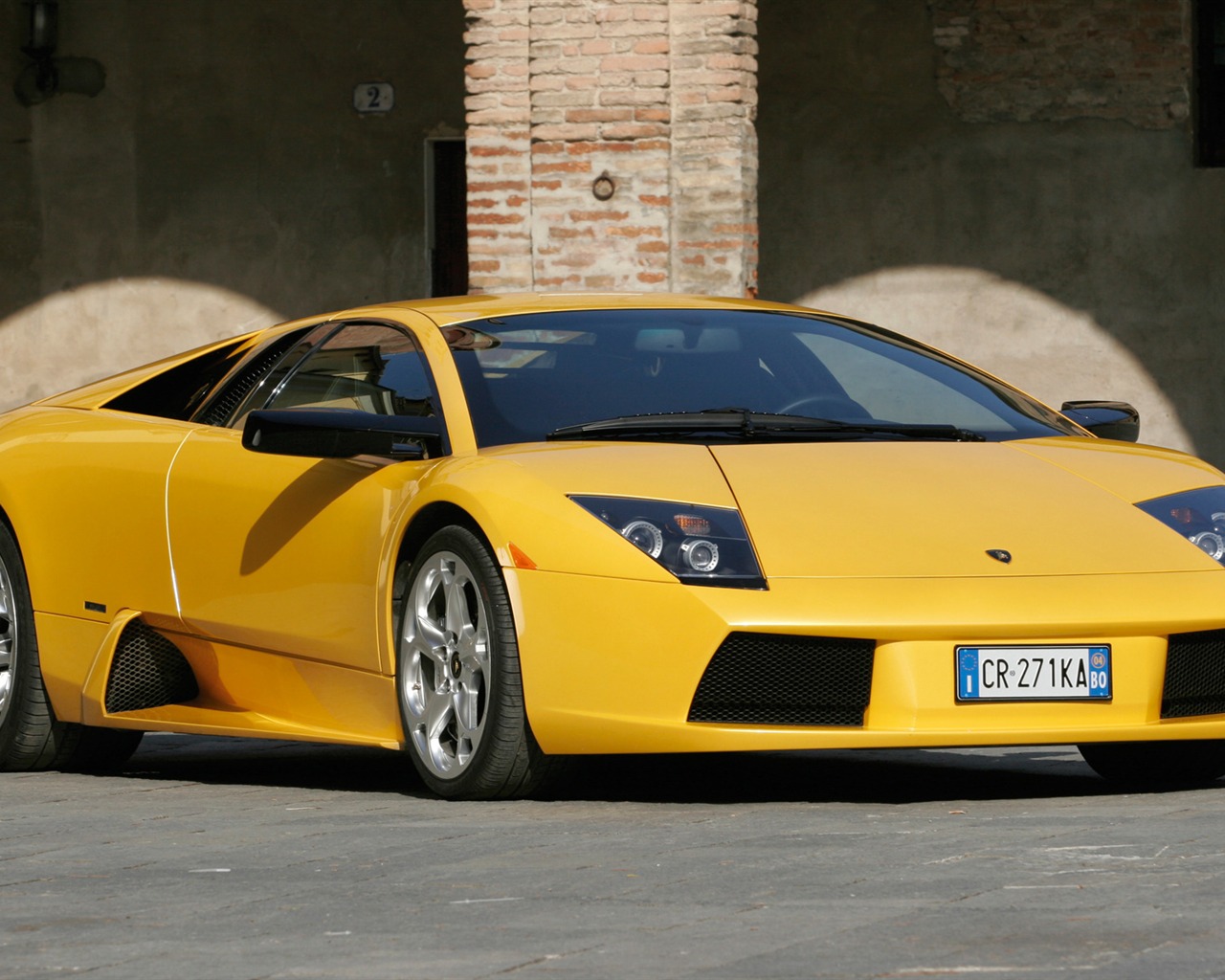 Lamborghini Murcielago - 2005 HD wallpaper #8 - 1280x1024