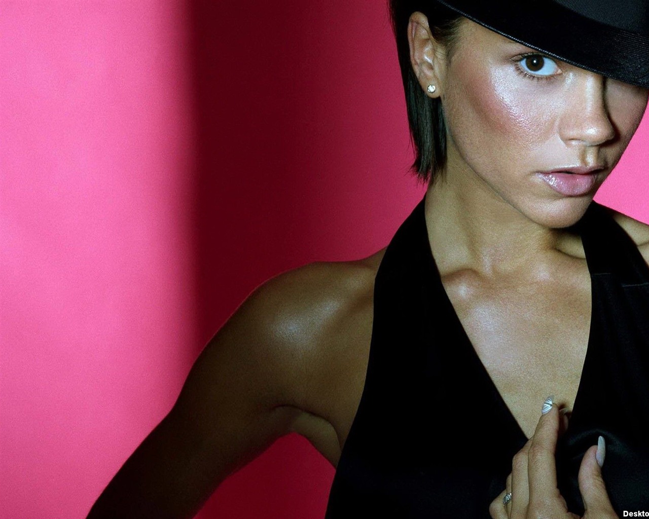 Victoria Beckham krásné tapety #7 - 1280x1024