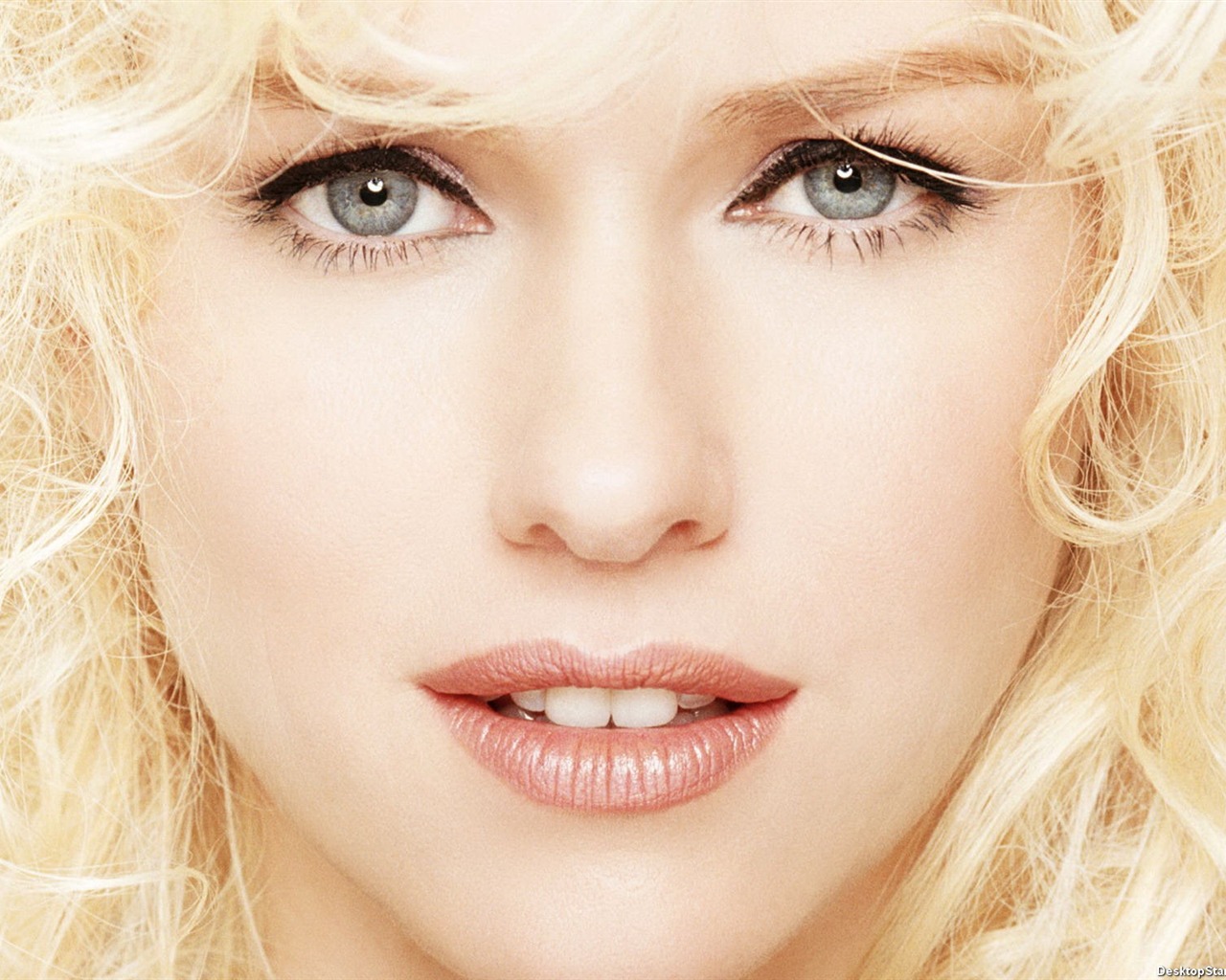 Naomi Watts krásnou tapetu #13 - 1280x1024