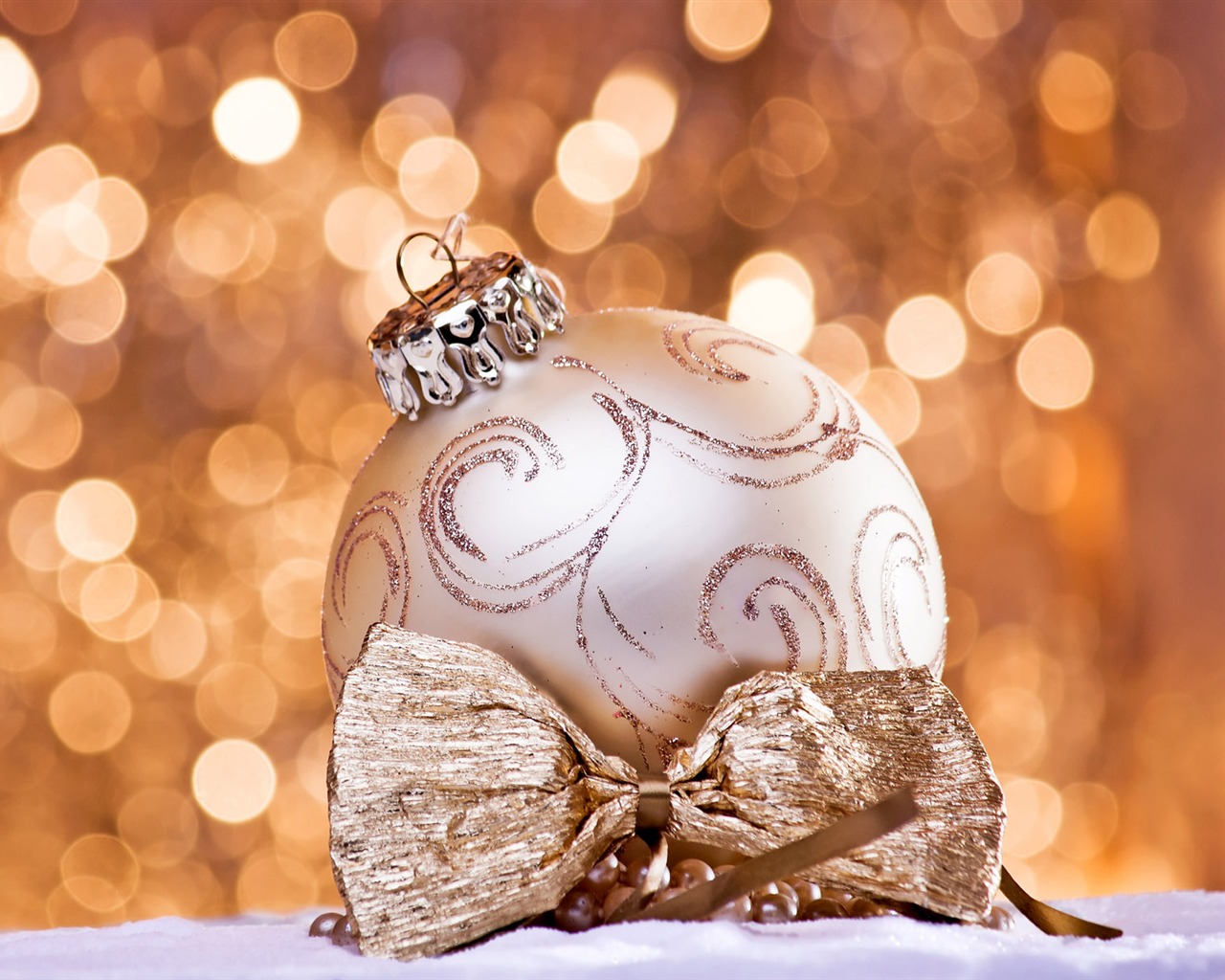 Christmas balls wallpaper (6) #5 - 1280x1024