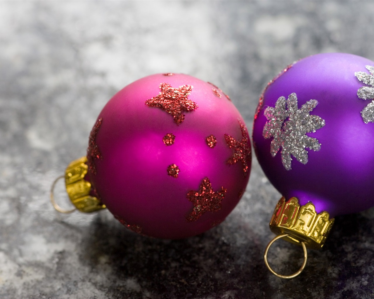 Christmas balls wallpaper (7) #20 - 1280x1024