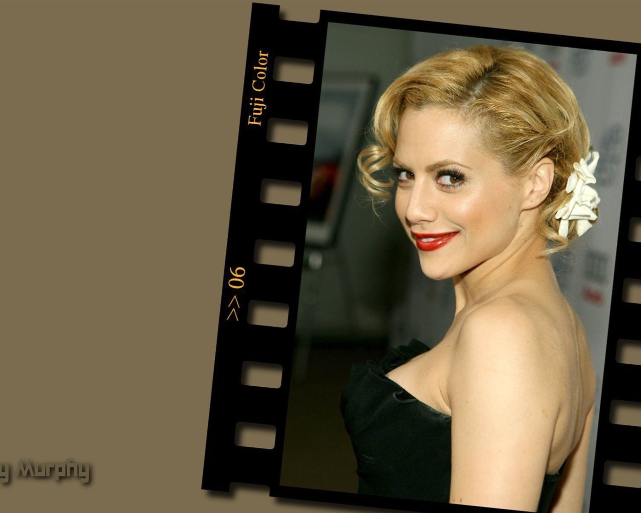 Brittany Murphy hermoso fondo de pantalla (2) #2 - 1280x1024