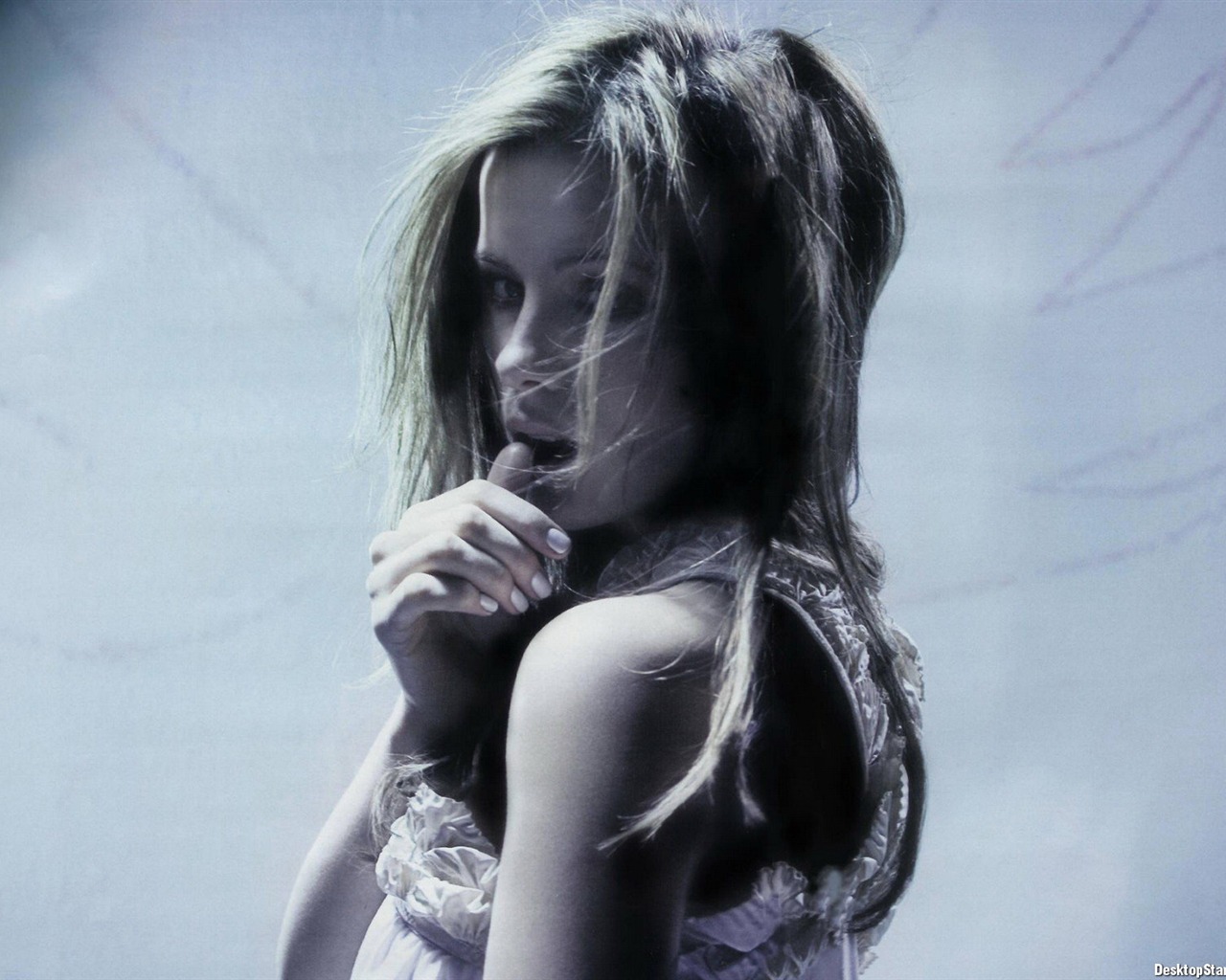 Kate Beckinsale krásnou tapetu (2) #8 - 1280x1024