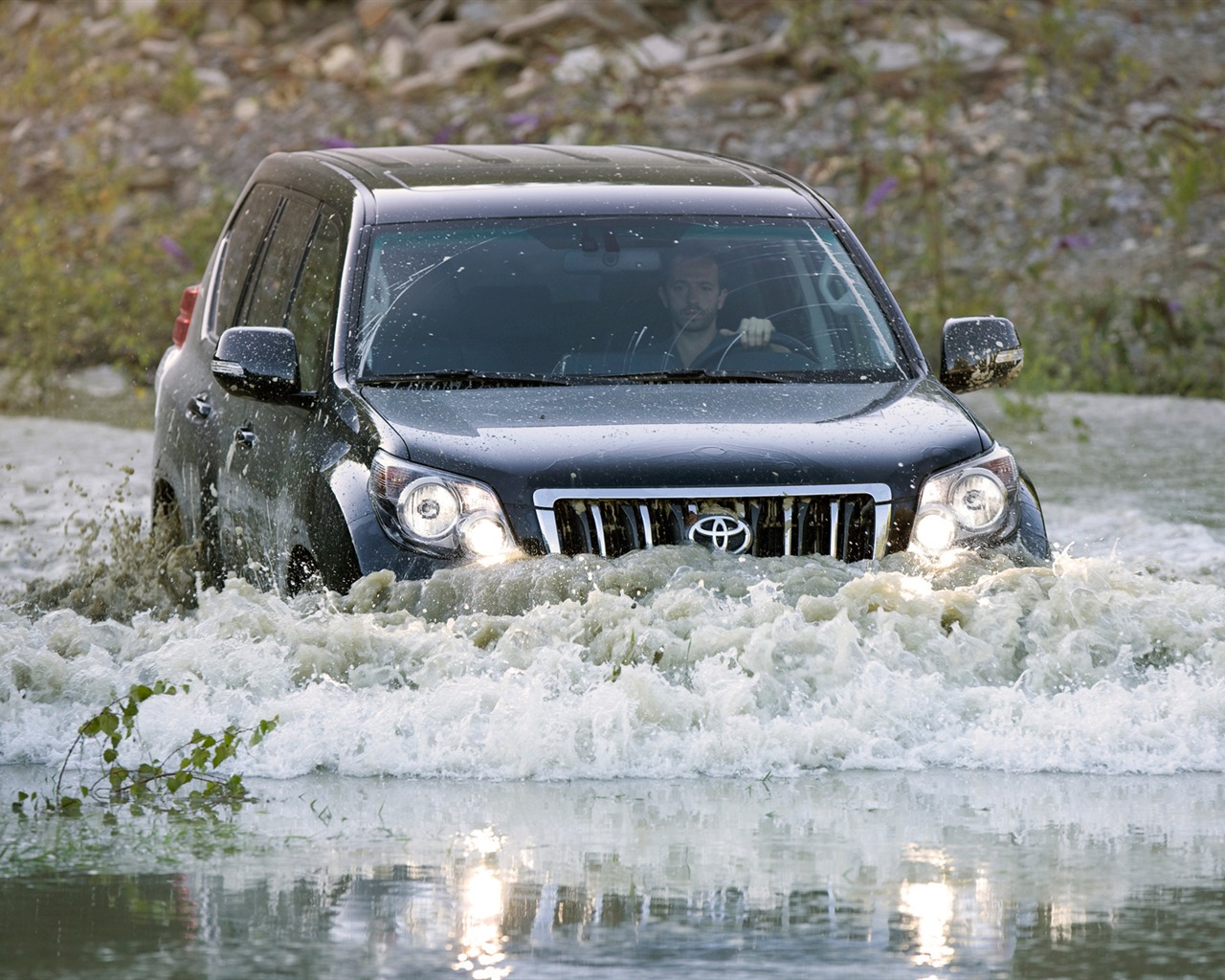 Toyota Land Cruiser Prado - 2009 HD wallpaper #44 - 1280x1024