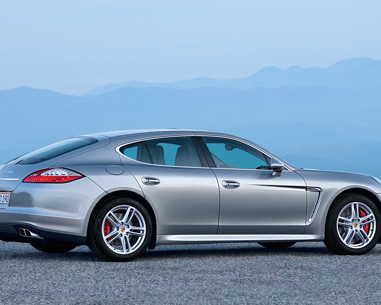 Porsche Panamera Turbo - 2009 HD wallpaper #15 - 1280x1024