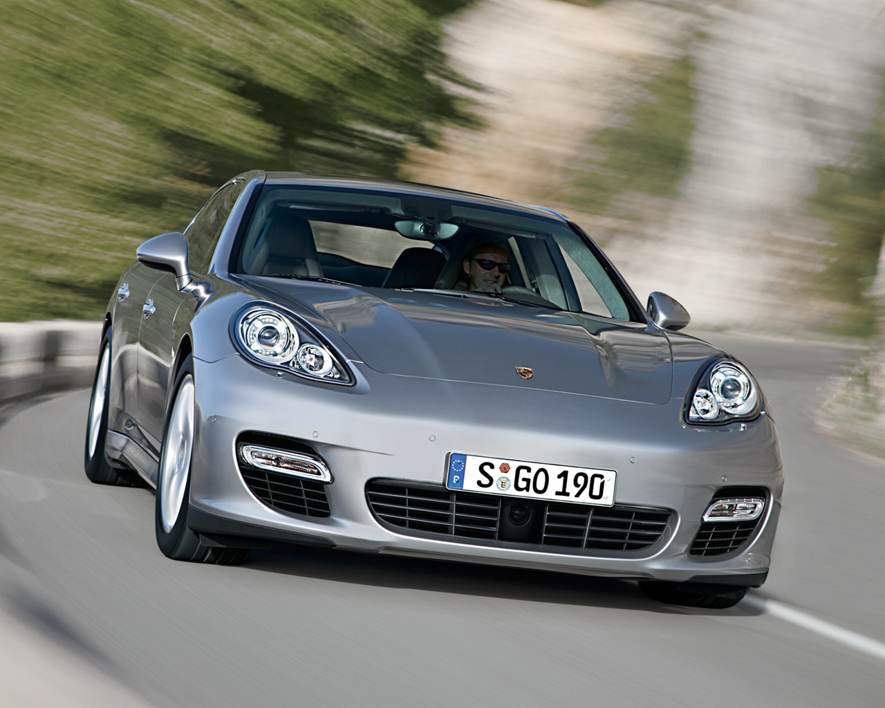 Porsche Panamera Turbo - 2009 HD wallpaper #16 - 1280x1024