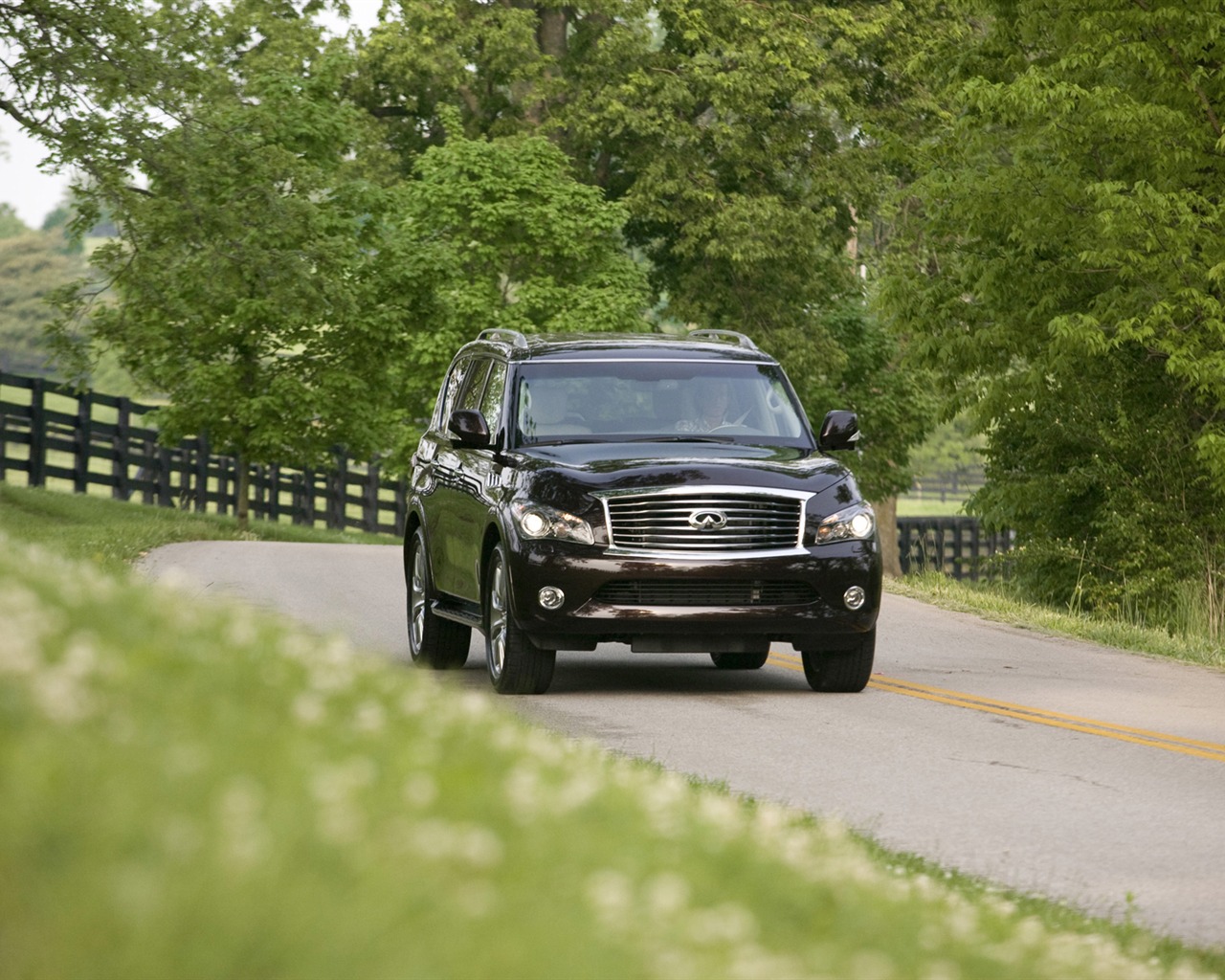 Infiniti QX56 - 2011 HD tapetu #7 - 1280x1024