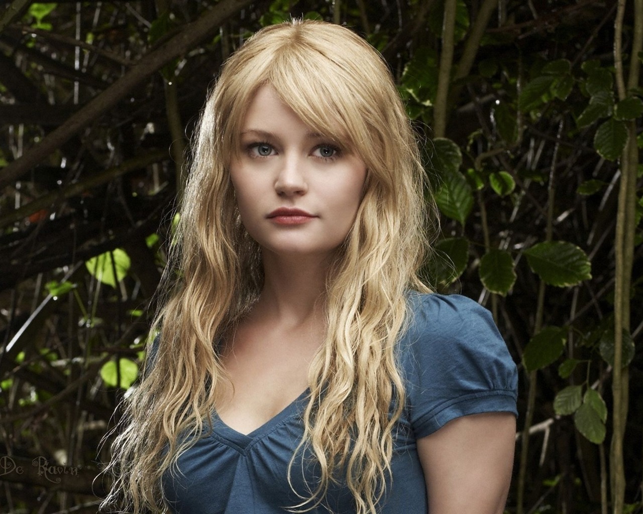 Emilie De Ravin beautiful wallpaper #1 - 1280x1024
